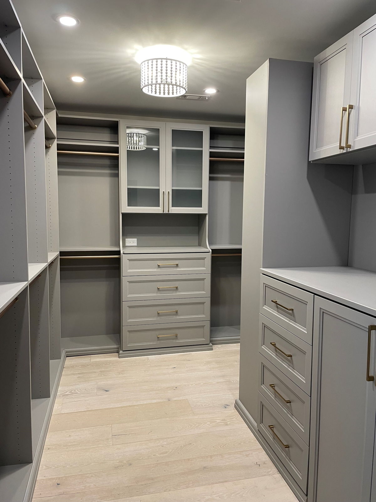 Cloud Matte Gray Closet